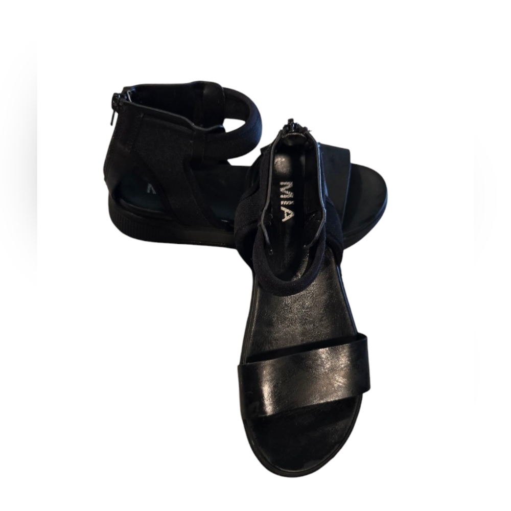 MIA Women's Black Sandals